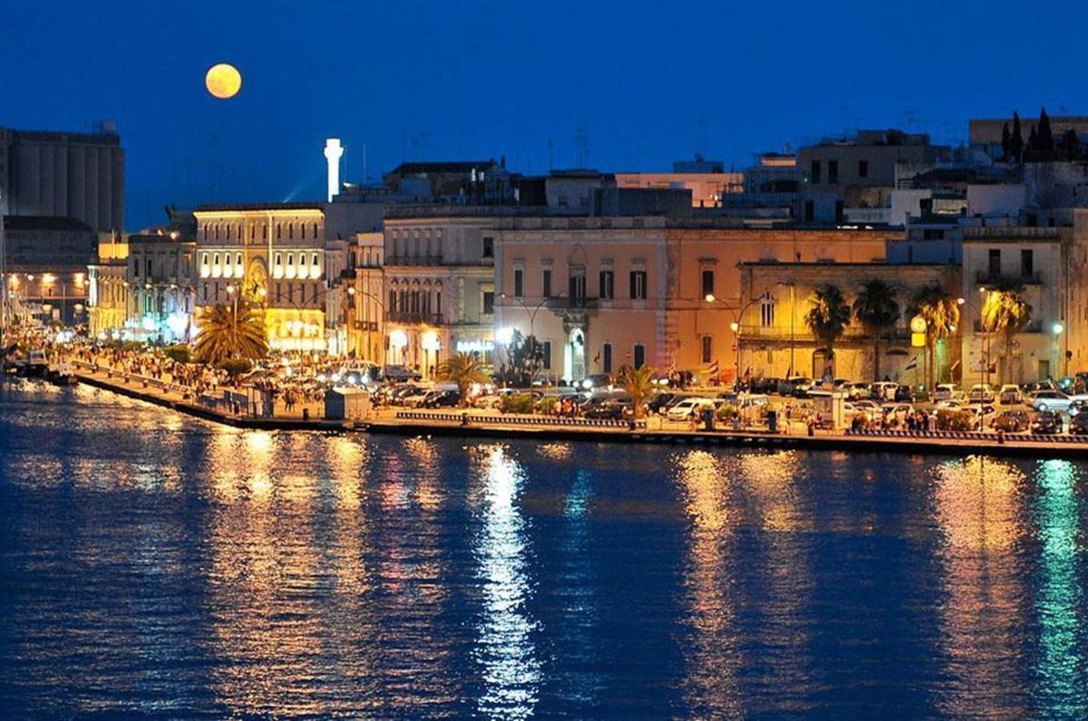 Duca Degli Abruzzi Modern House Luxury Relax Lägenhet Brindisi Exteriör bild